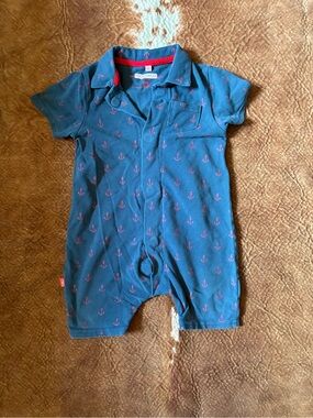 Magnificent Baby magnetic romper size 24 month